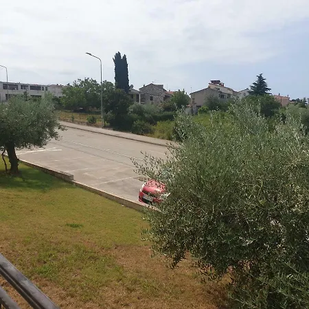 Kampac Sa 3 Spavace Sobe Poreč