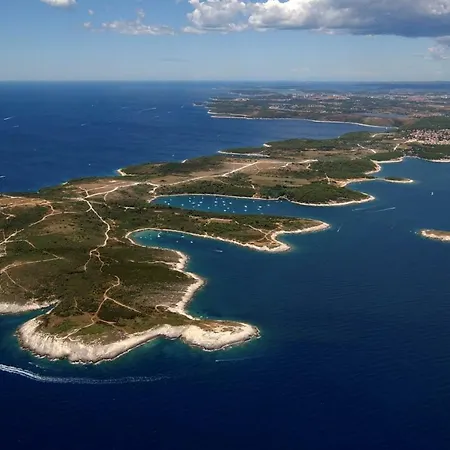 Kampac Sa 3 Spavace Sobe *