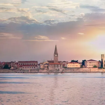 Kampac Sa 3 Spavace Sobe * Poreč