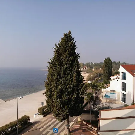 Kampac Sa 3 Spavace Sobe Apartament Poreč