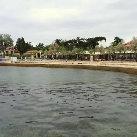 Kampac Sa 3 Spavace Sobe
