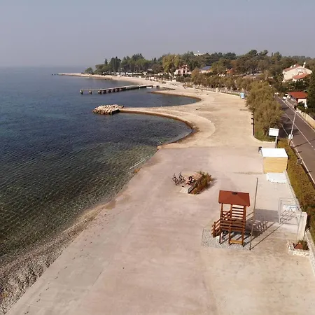 Kampac Sa 3 Spavace Sobe Apartament *