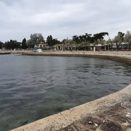 Kampac Sa 3 Spavace Sobe Apartament *