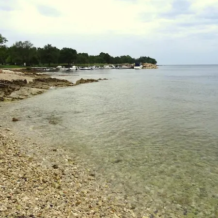 Kampac Sa 3 Spavace Sobe Poreč